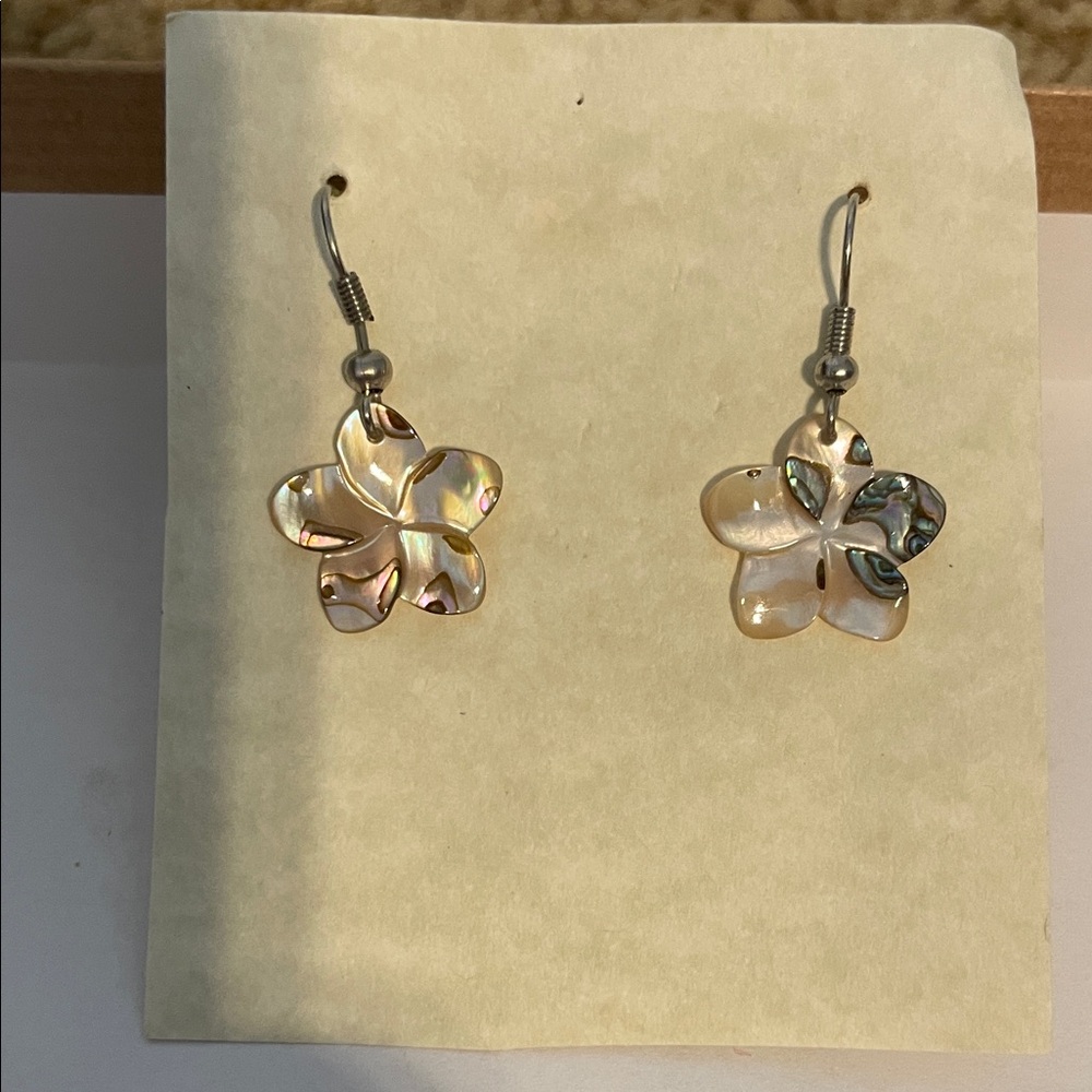 Chic Floral Shell Drop Earrings